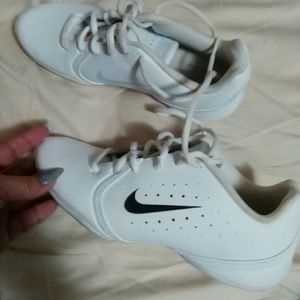 Women's Nike cheer shoes